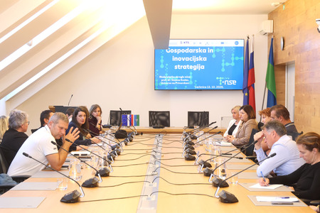 Posvet z gospodarstveniki 27 Foto Ljubo Vukelič